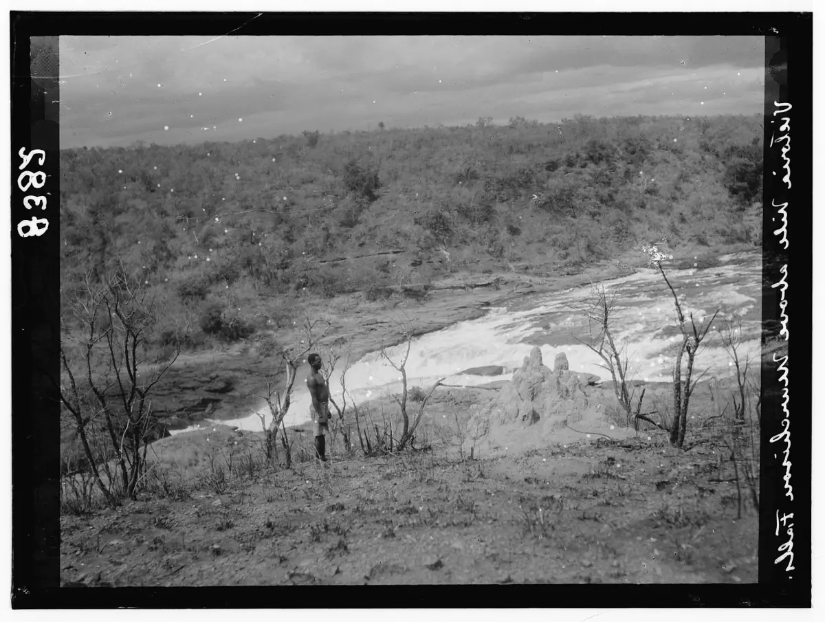 Historische Aufnahme des Victoria-Nils oberhalb der Murchison Falls